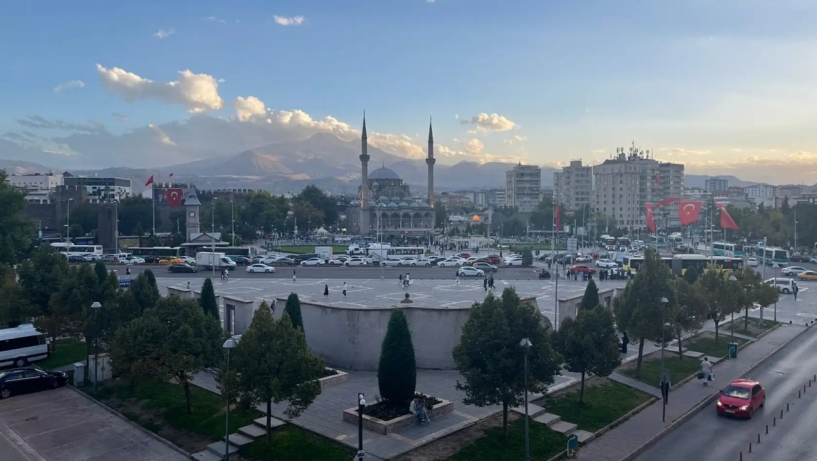 Kayseri Gazetelerinde 4 Ekim Cumartesi gündemi – Cinayet ve Vergi rekortmenleri...