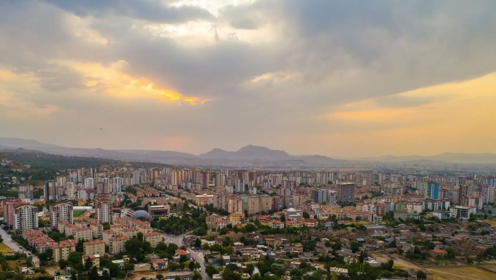 Kayseri Gazetelerinde 8 Kasım Cumartesi gündemi – Altın, Zehirlenme ve Sayıştay raporu...