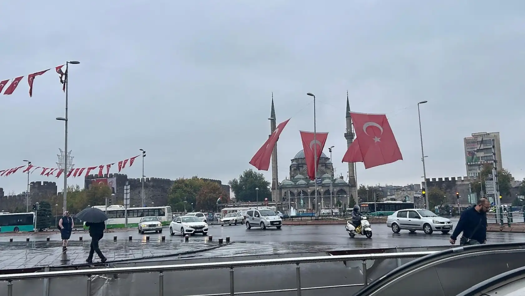 Kayseri Gazetelerinde 15 Kasım Cumartesi günü manşet tek: 'Yürek yakan veda...'