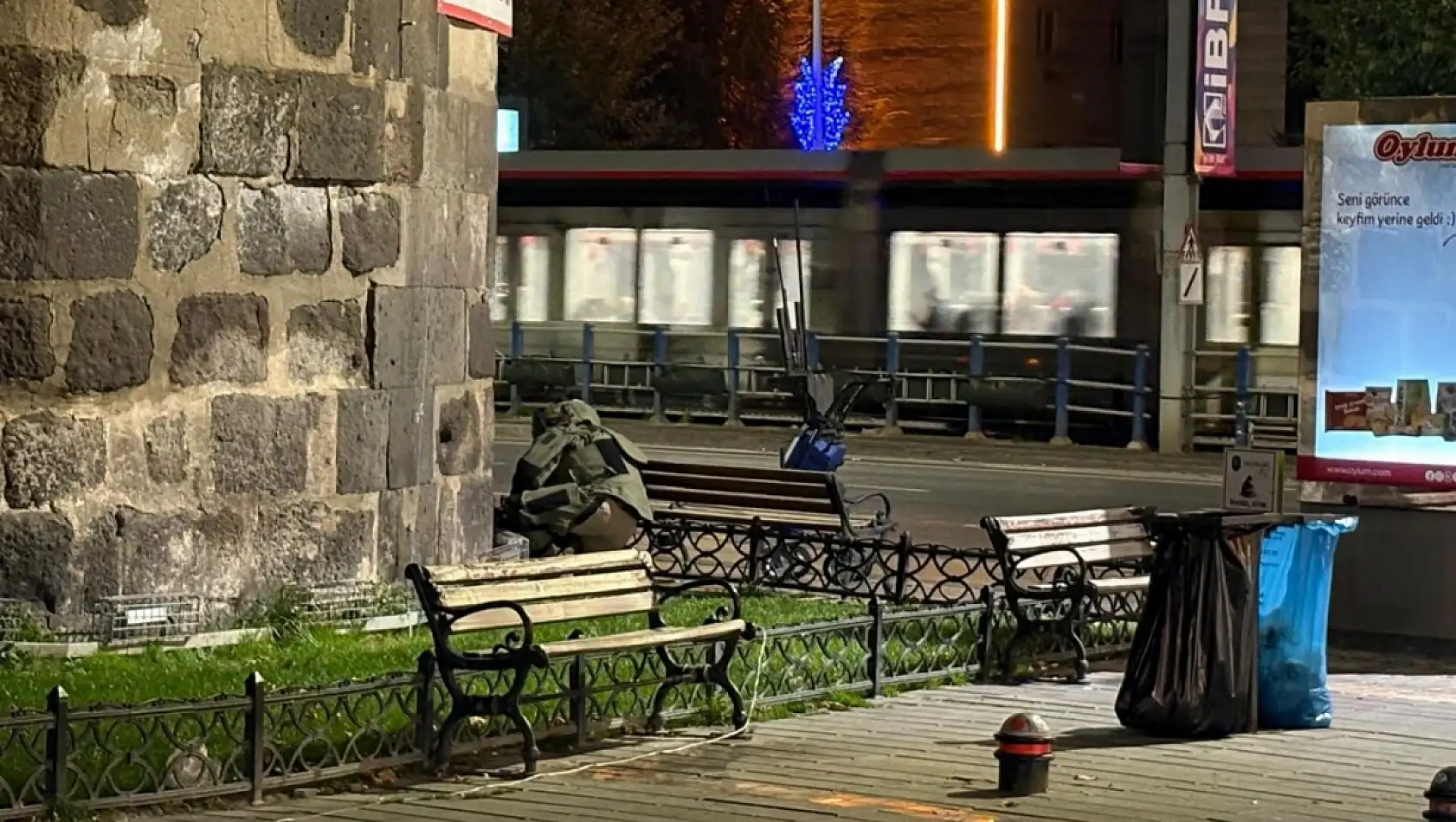 Kayseri'de şüpheli çanta emniyeti alarma geçirdi!