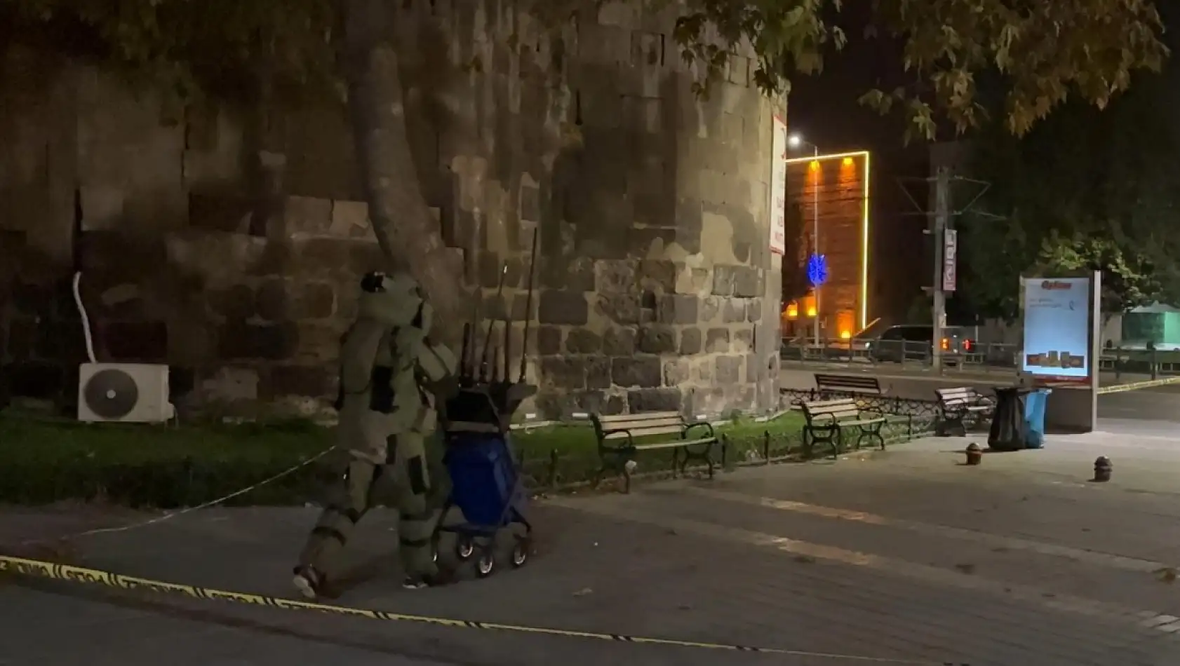 Kayseri'de şüpheli çanta emniyeti alarma geçirdi!