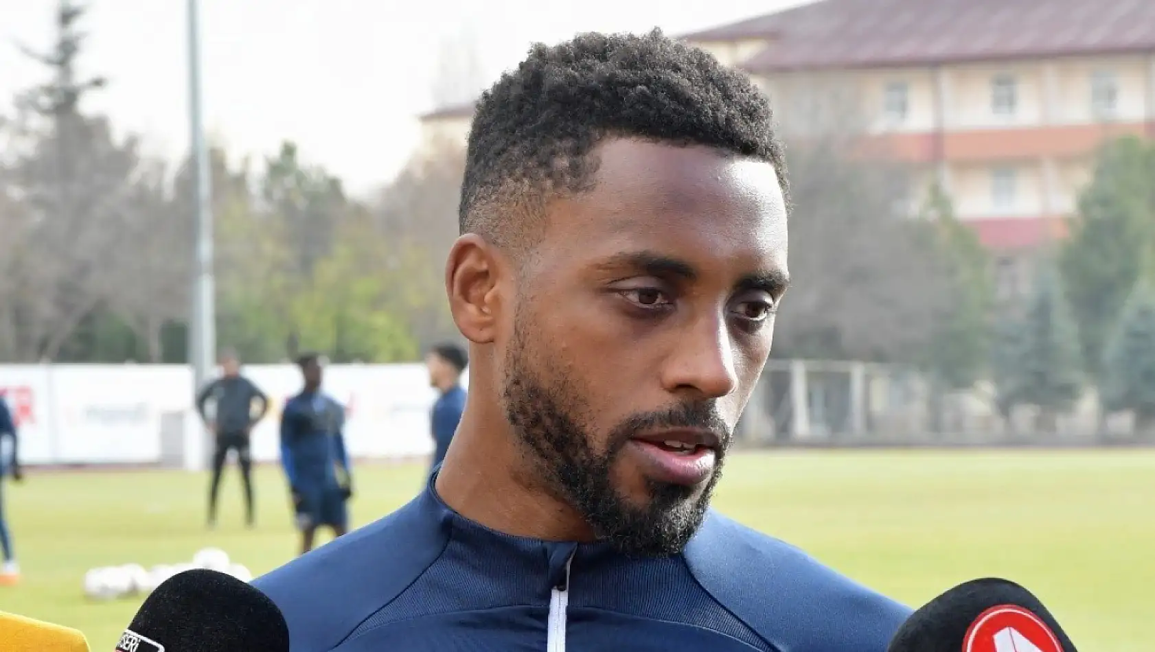 Burak Yılmaz kara kara düşünüyor - Kayserispor Haberleri