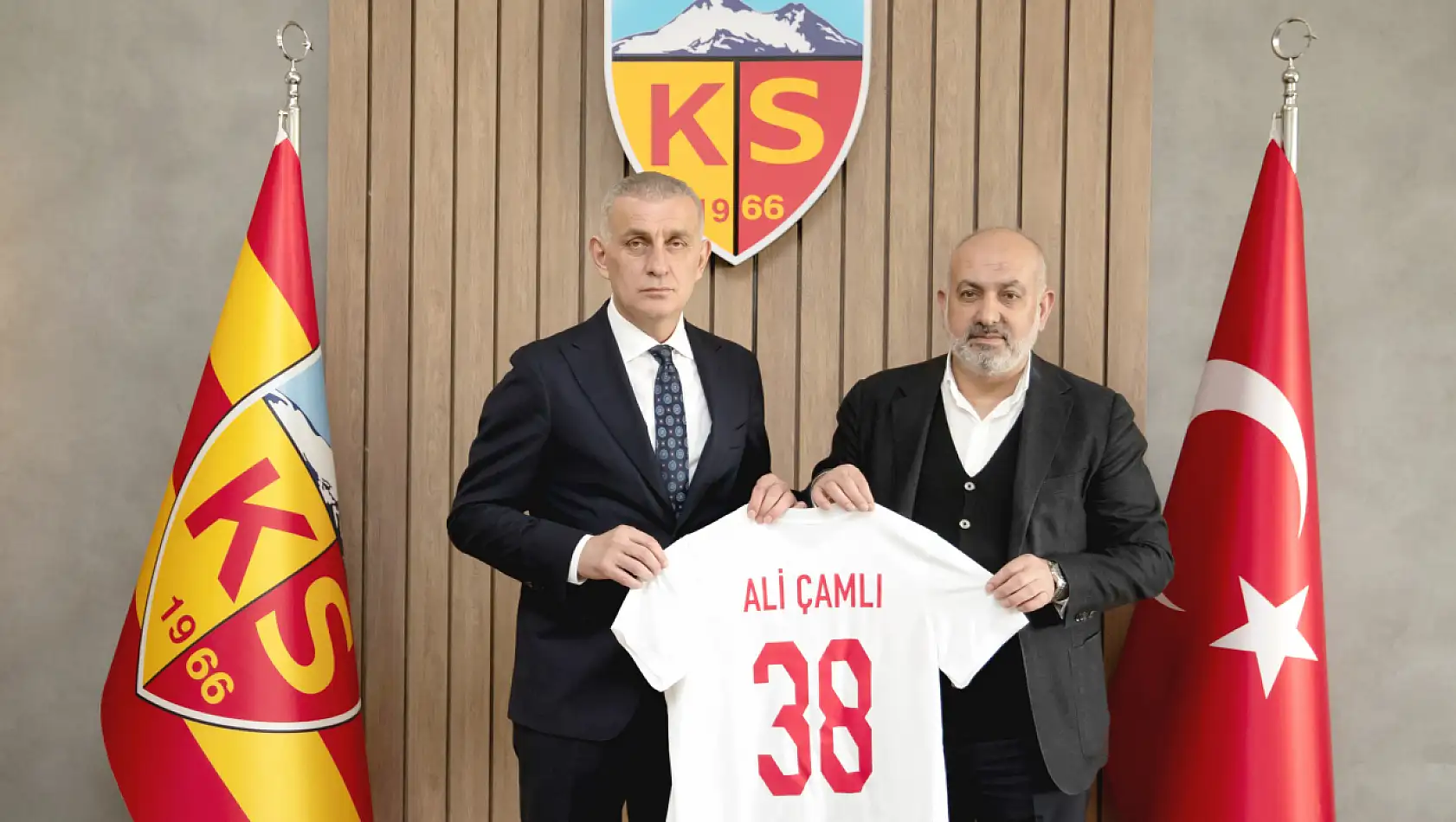 Hacıosmanoğlu'ndan dikkat çeken Kayserispor ziyareti