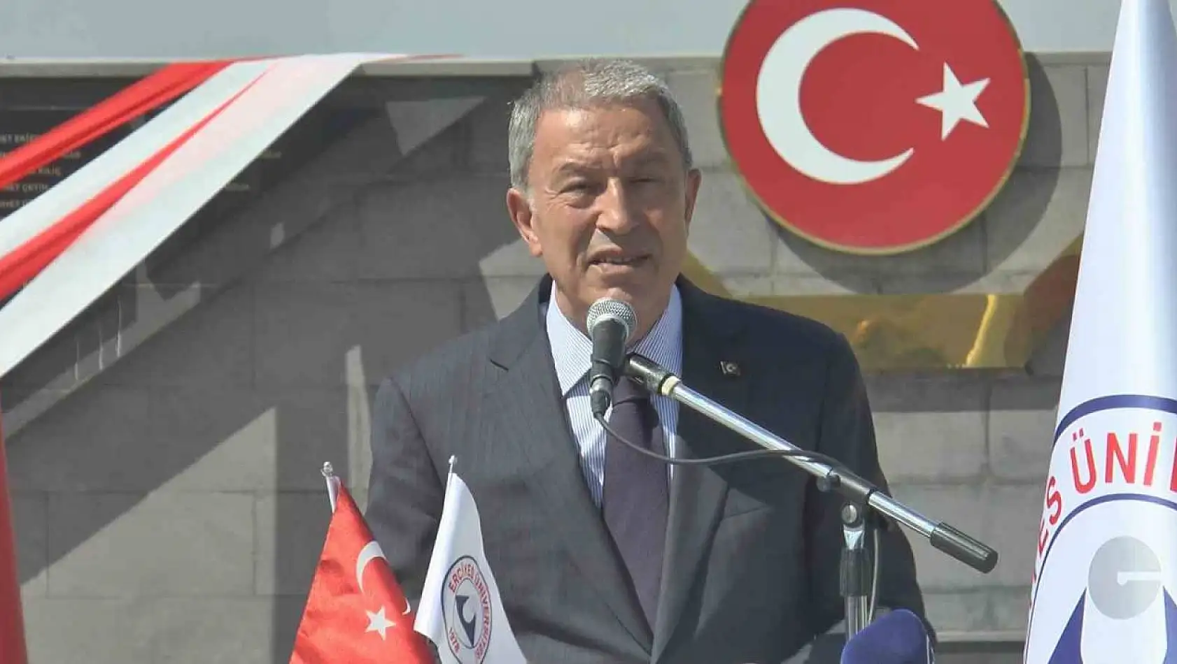 Hulusi Akar Kayseri Olayları Üzerinden Vatandaşlara Mesaj Verdi!