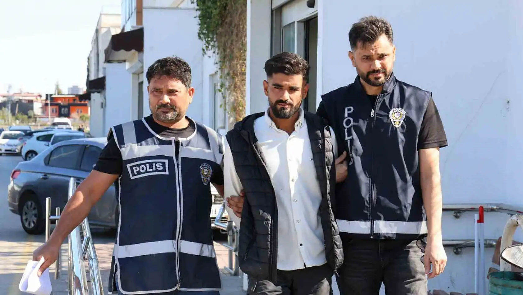 Adana'da karısını ve kayınpederini vuran şüpheli kendini böyle savundu!