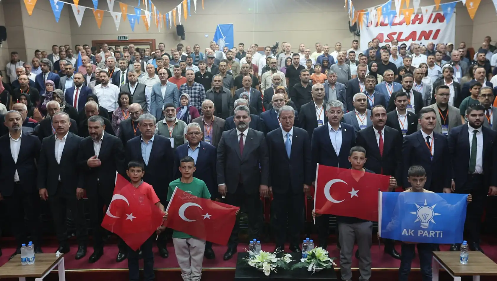 Kayseri'de AK Parti 8. Olağan  İlçe Kongreleri Yapıldı