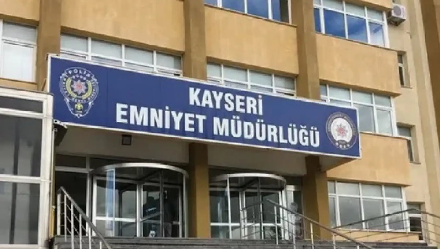 Kayseri'de Durdurulan Kamyonette Bulunanlar Hayrete Düşürdü