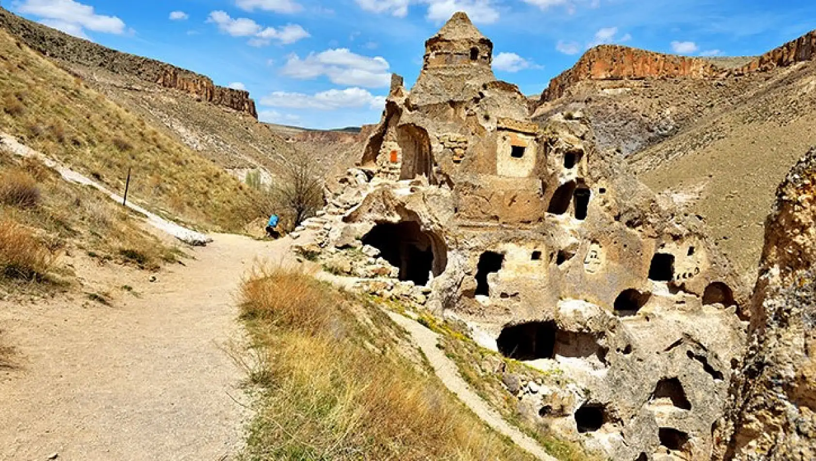 Kayseri'de gizemli yer : Soğanlı Vadisi