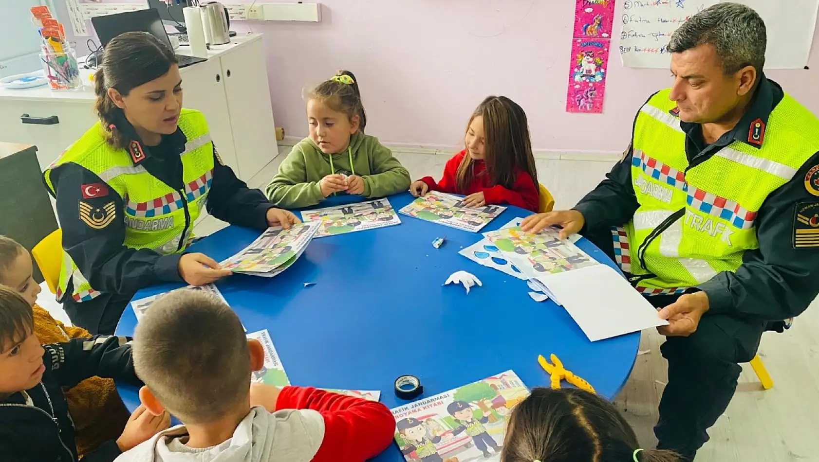 Kayseri'de ilkokul ve ortaokul öğrencilerine jandarma'dan eğitim!