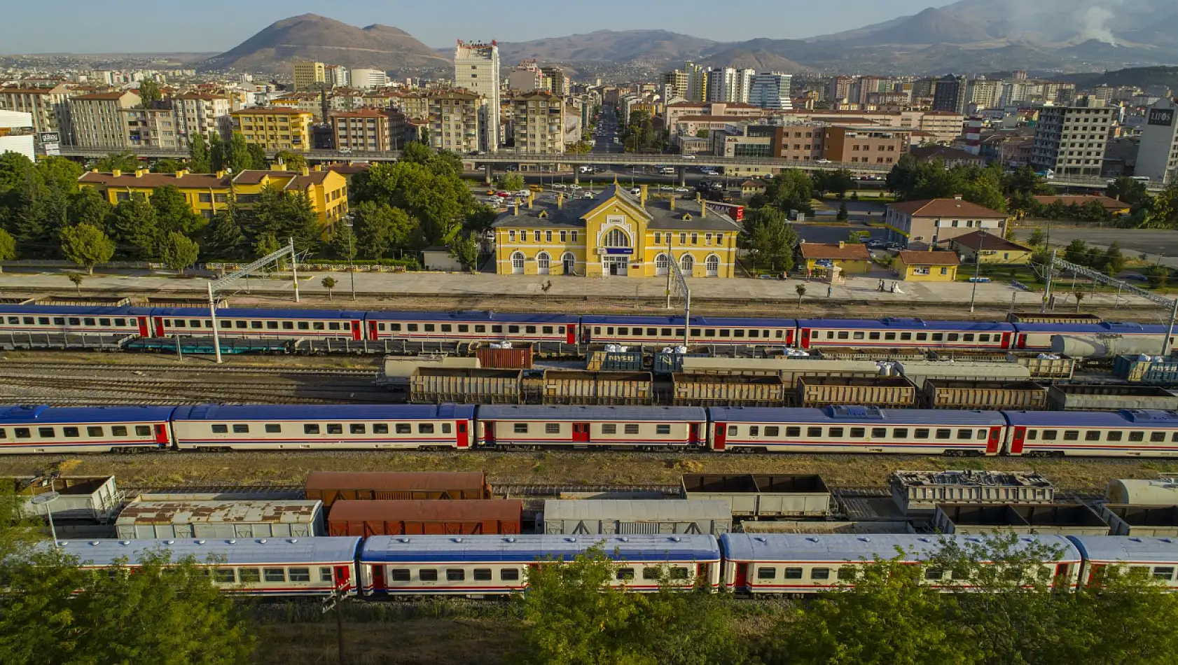 Kayseri'den geçen tren hatları hangileri? Kayseri Tren Garı'nın tarihi...