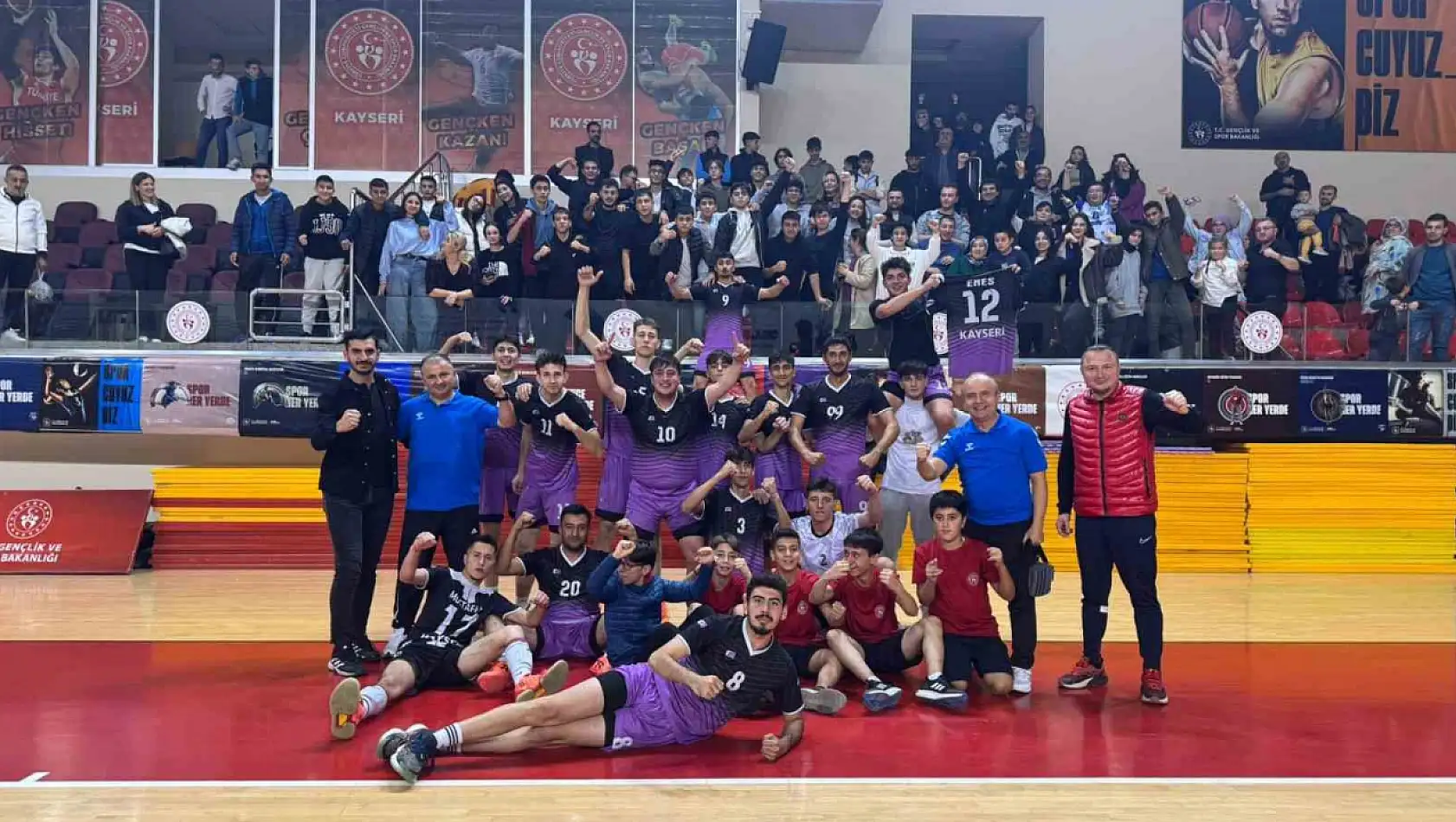 TVF 2. Lig Kayseri derbisinde kazanan Kayseri Elit Voleybol