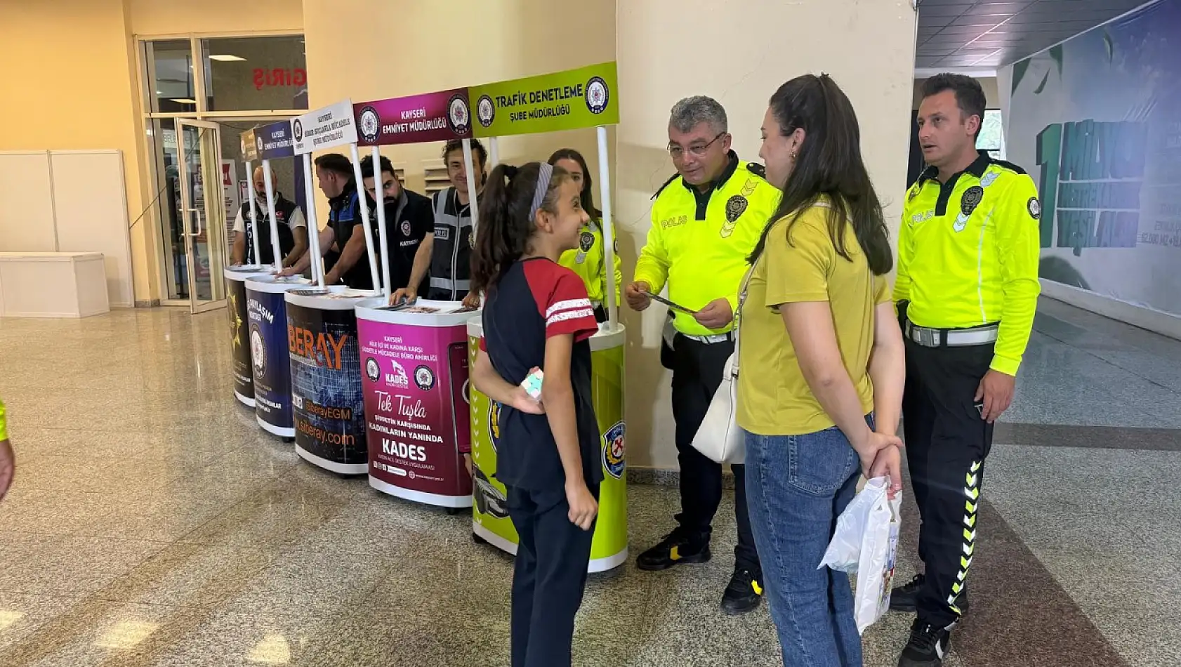 Kayseri Emniyeti Kitap Fuarında Harekete Geçti