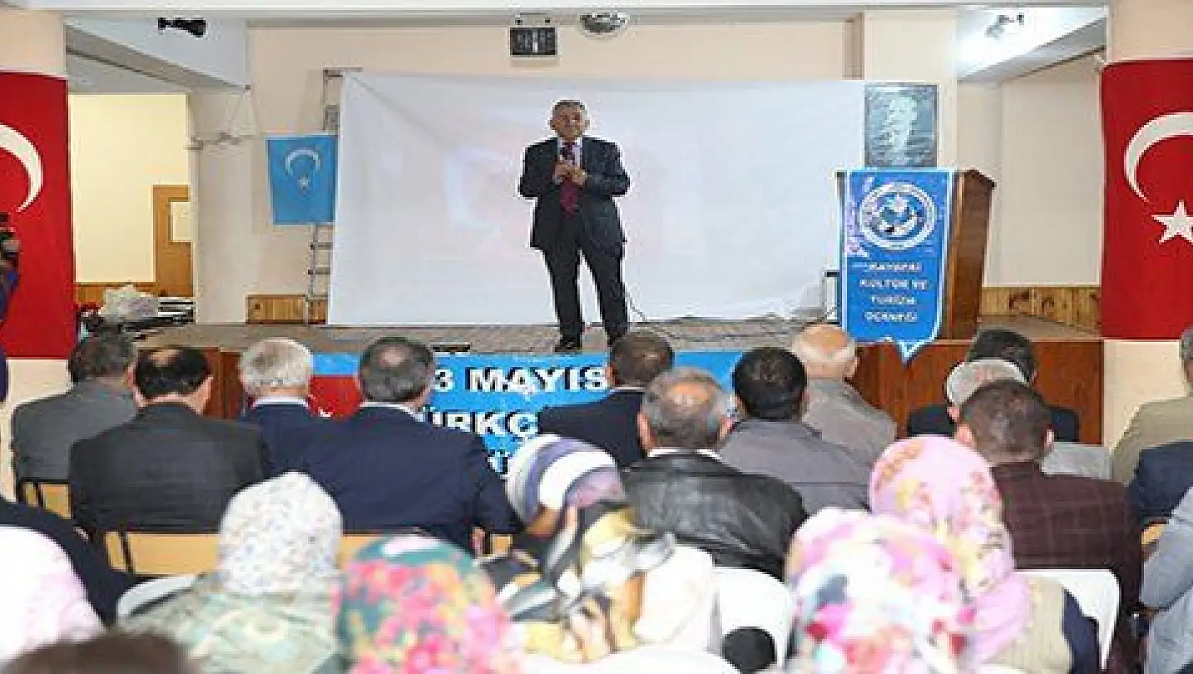 Başkan Büyükkılıç Yunus Bekir'i anma gecesine katıldı