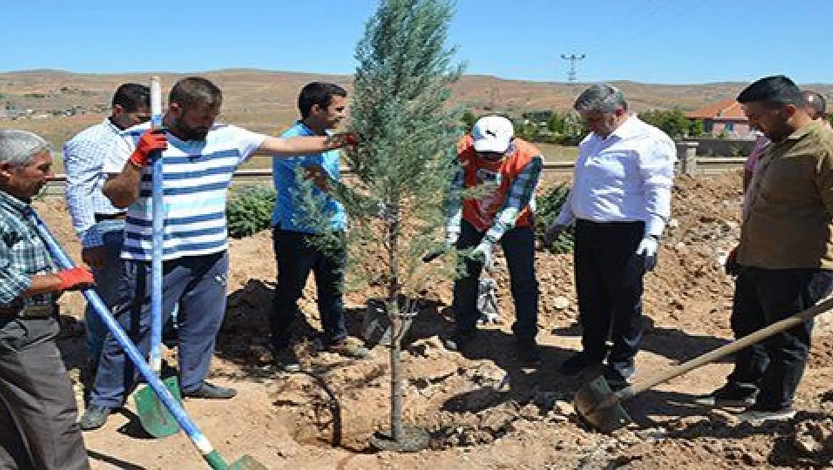 'YEŞİL BÜNYAN' İÇİN AĞAÇLANDIRMA ÇALIŞMALARI DEVAM EDİYOR