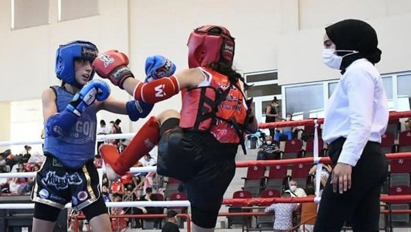 Kayserili muaythai sporcularından 10 altın madalya