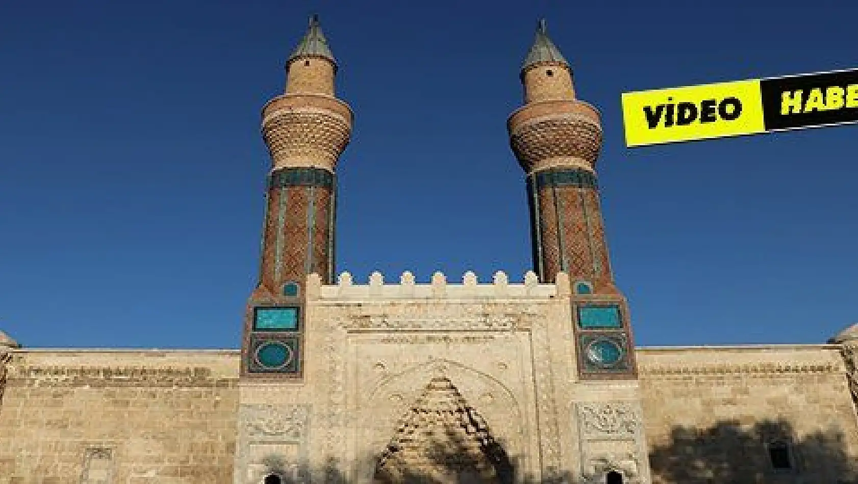 748 yıllık Gök Medrese müzeye dönüştürülüyor