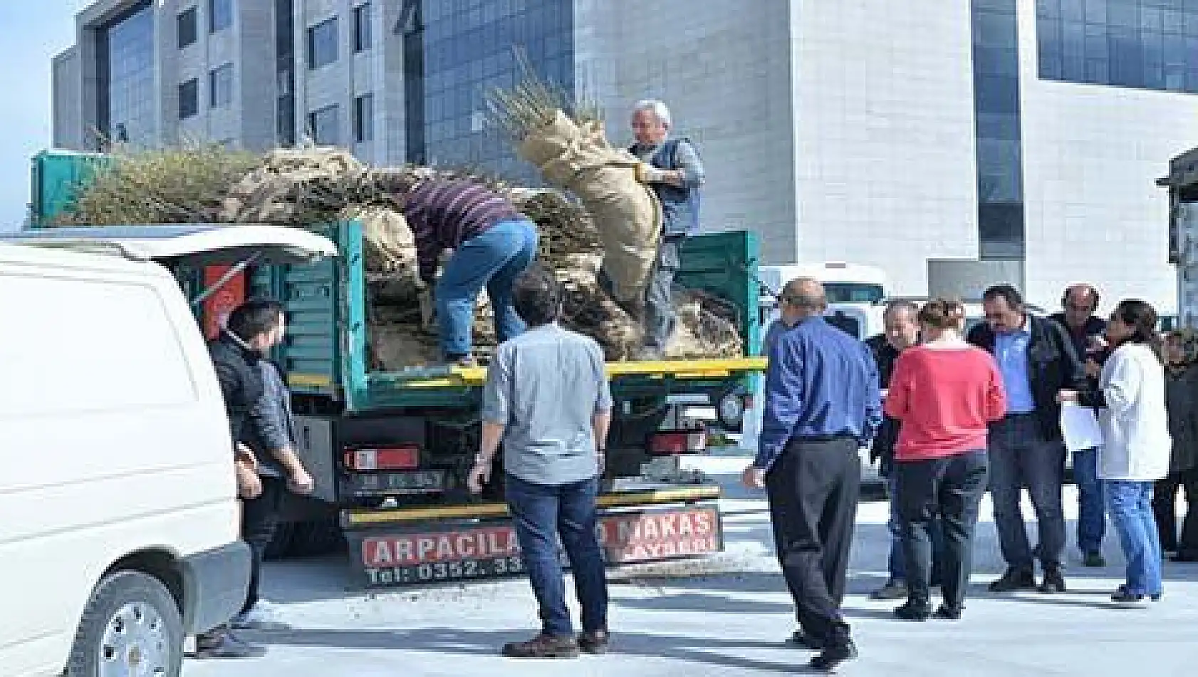 İl Tarım ve Orman Müdürlüğü 47 bin fidan dağıttı 