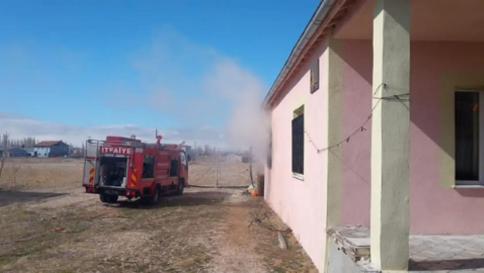 YRP evi yanan vatandaşı yalnız bırakmadı 