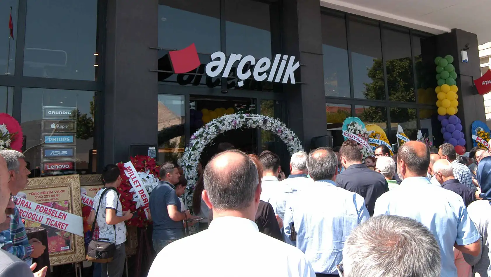 Türkiye'nin 3'üncü konsept Arçelik mağazası Kayseri'de açıldı