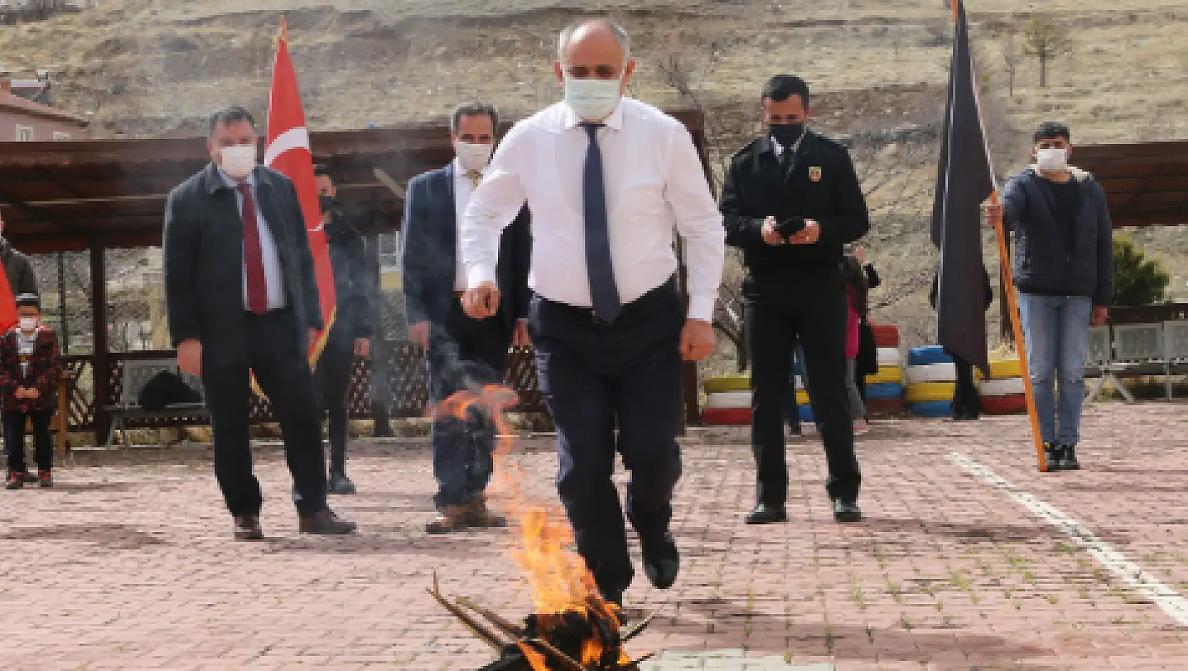 Nevruz kutlandı, fidan dağıtıldı