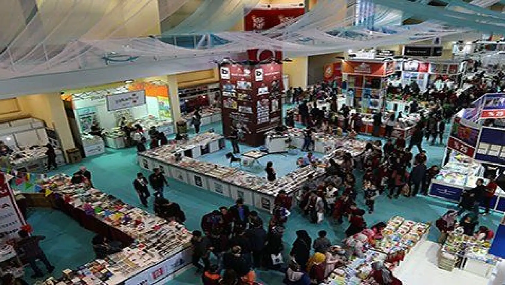 Özgöncü, Kayseri Kitap Fuarı'nı hiç kimsenin provoke etmeye hakkı yok