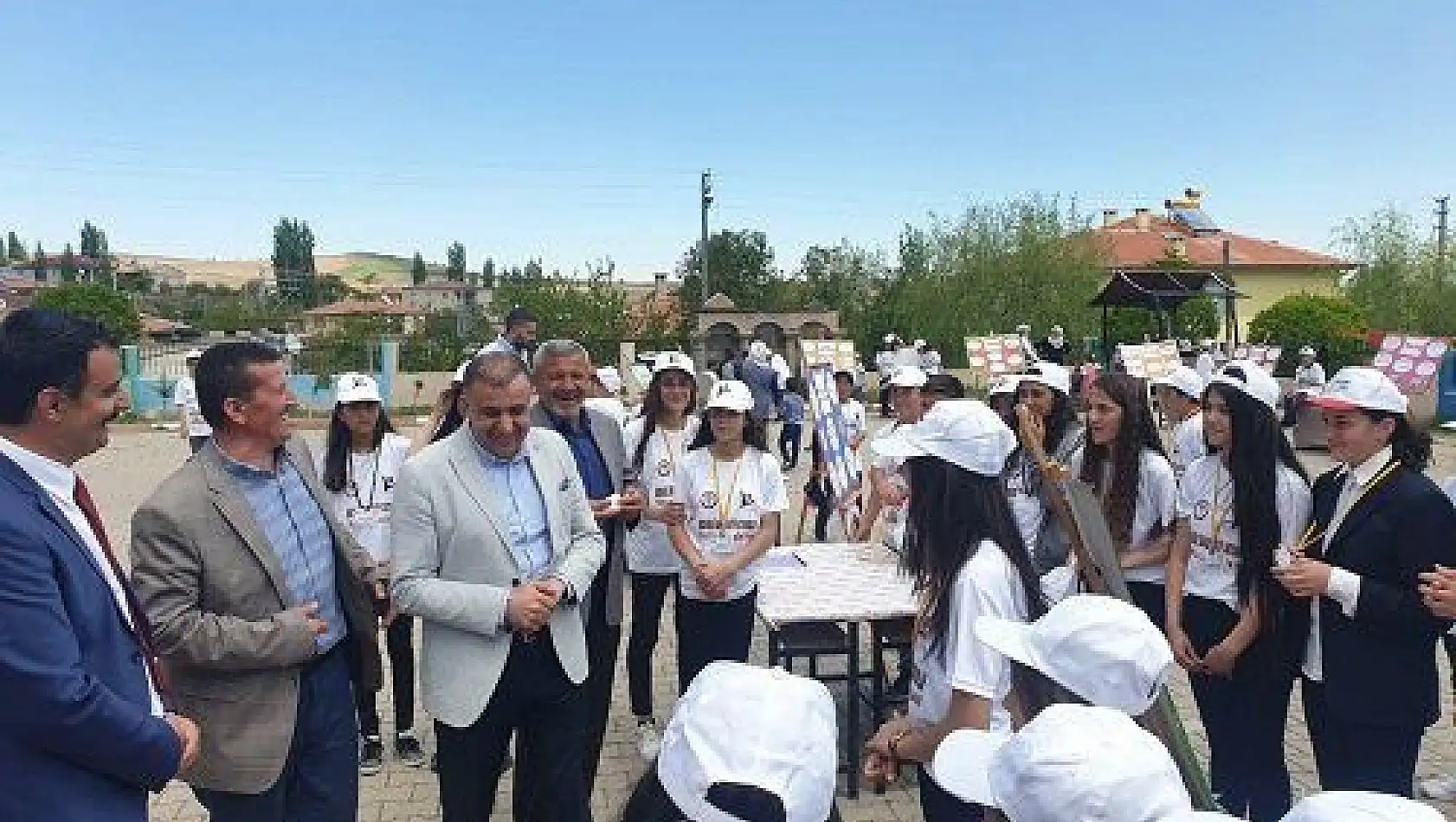 Tomarza'da 4006 TÜBİTAK Bilim Fuarı'na yoğun ilgi