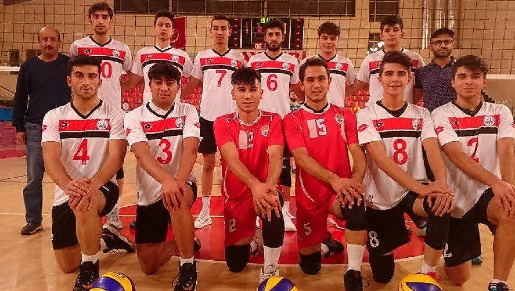 Melikgazi Voleybol Yıldız Takımı Kayseri şampiyonu