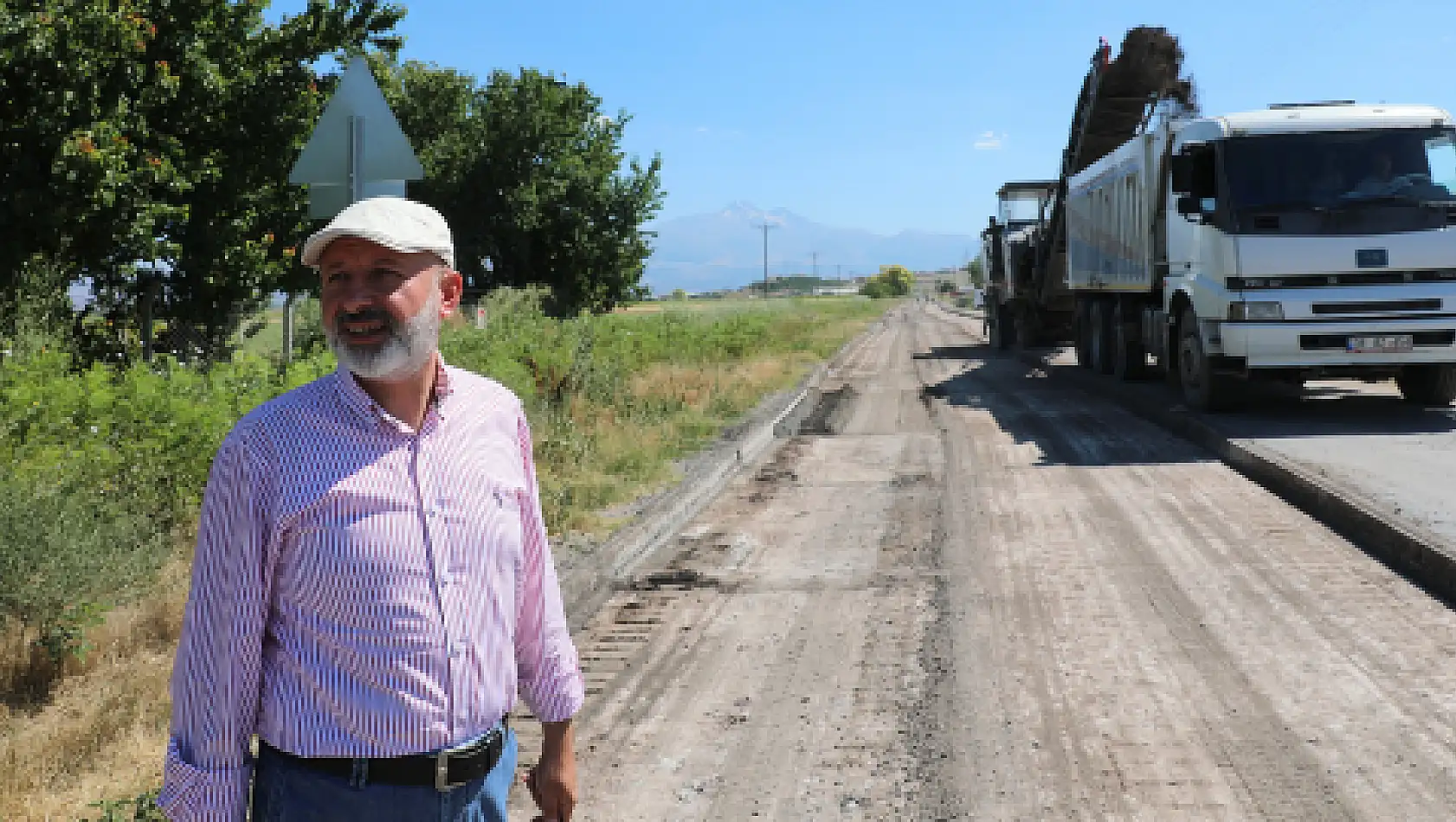 Çolakbayrakdar,  yol çalışmalarını yerinde inceledi