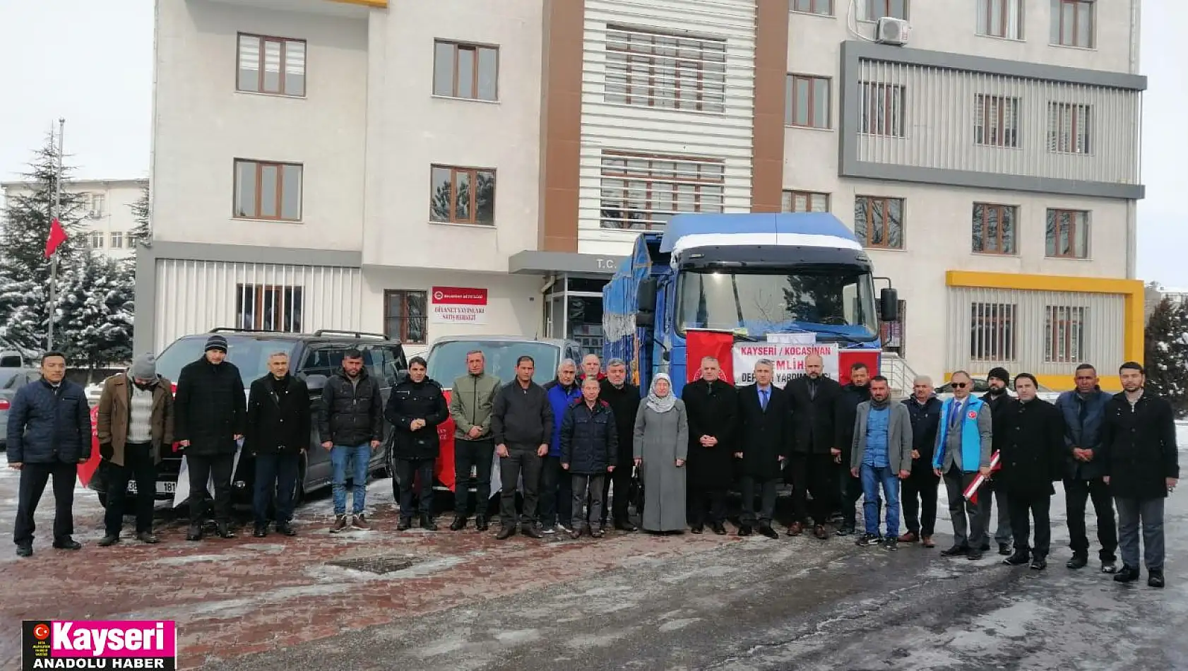 Kayseri Müftülüğü deprem bölgesine 37 tır ve 45 kamyon yardım malzemesi gönderdi