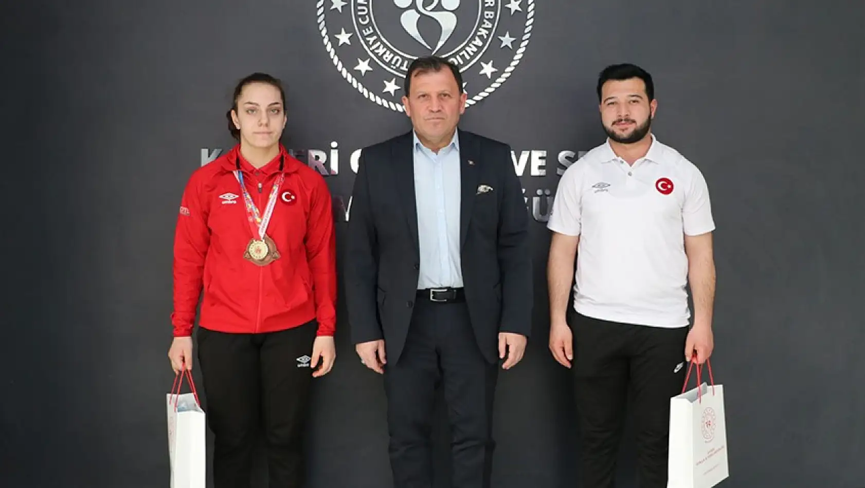 Kayseri'nin Gururu sporcu Yunanistan yolcusu