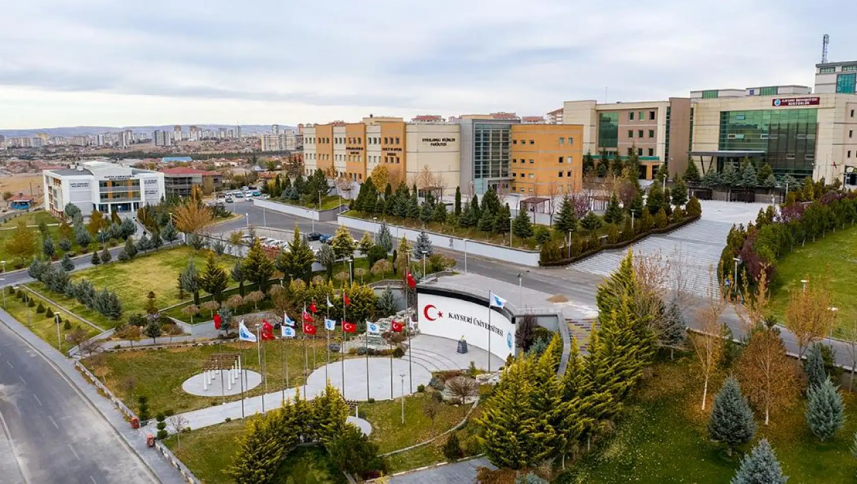 Kayseri Üniversitesi Dikkatleri Üzerine Çekti!