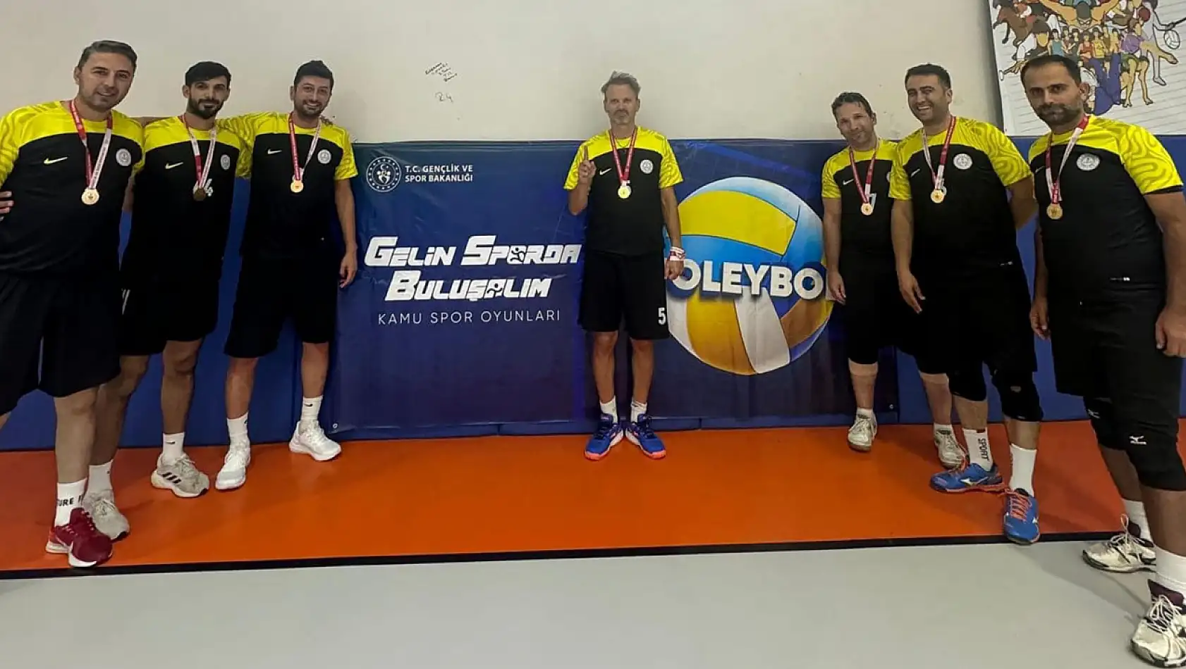 Kayseri Voleybol takımları Türkiye Finalleri'ne katılacak!