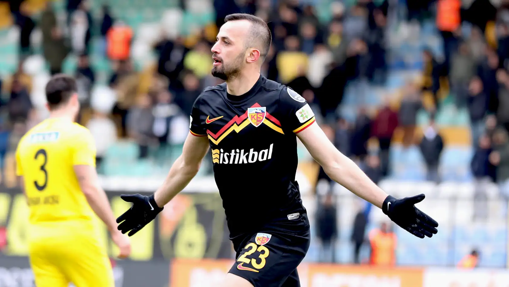 Kayserispor Transfer Gündeminde - Kaptan İlhan Parlak'ın Geleceği Belirsiz