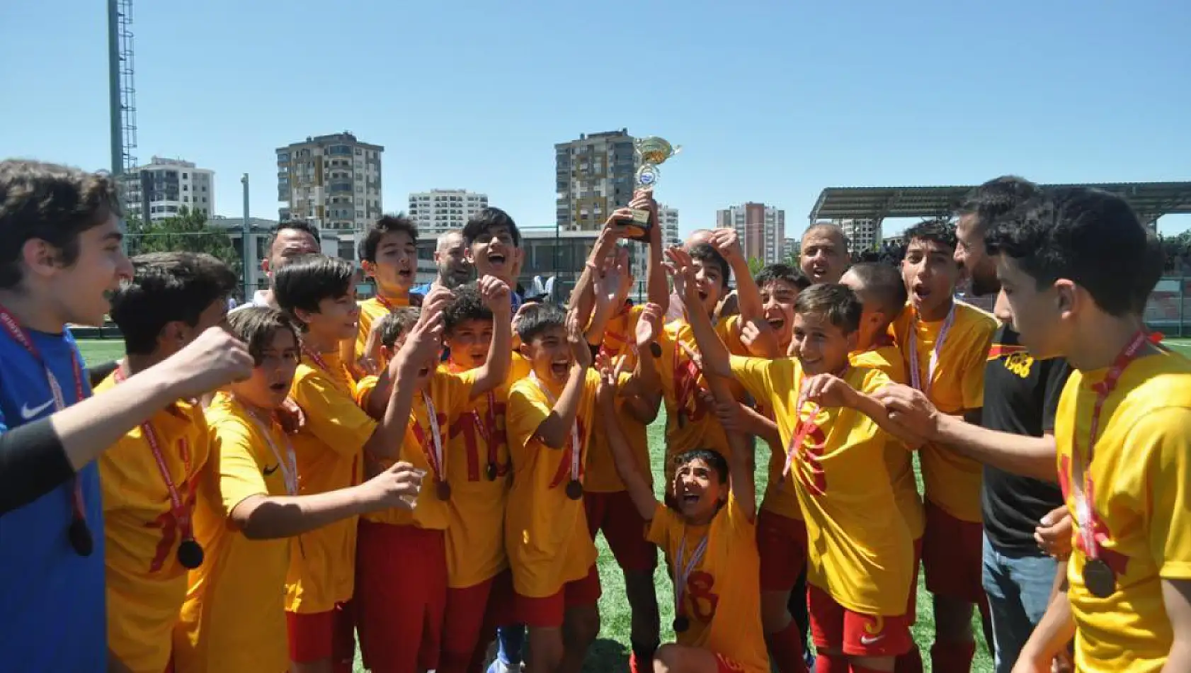 Kayserispor U13 Ligi'nde şampiyon oldu