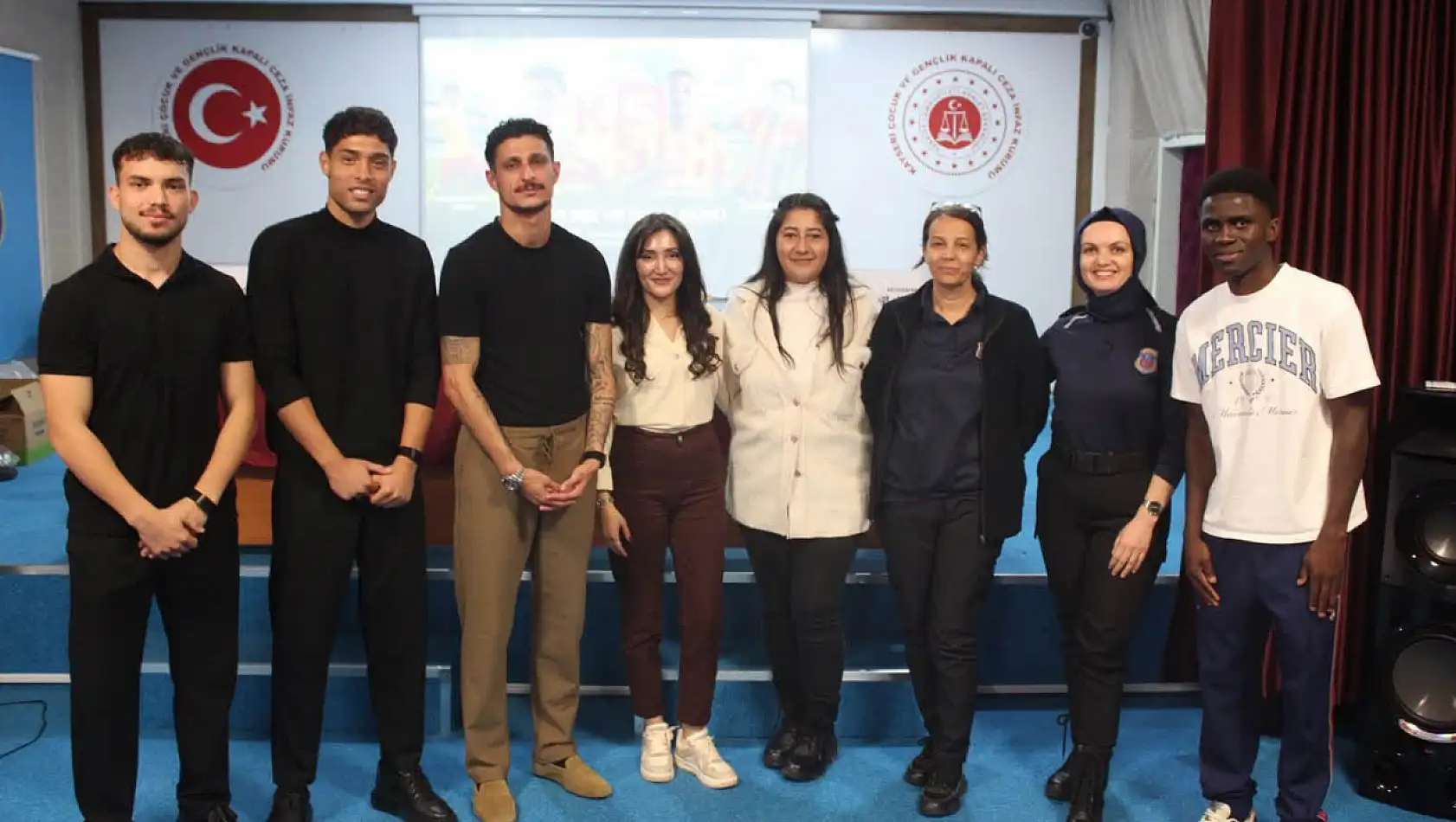 Kayserisporlu futbolculardan ceza infaz kurumuna ziyaret