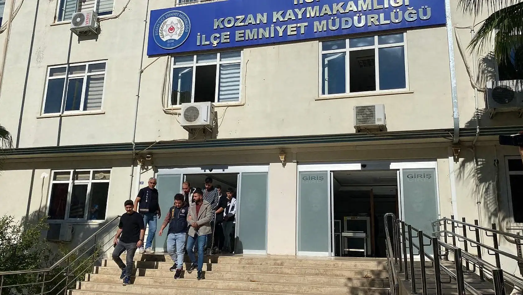 Adana'da eş zamanlı operasyon - 14 Gözaltı!