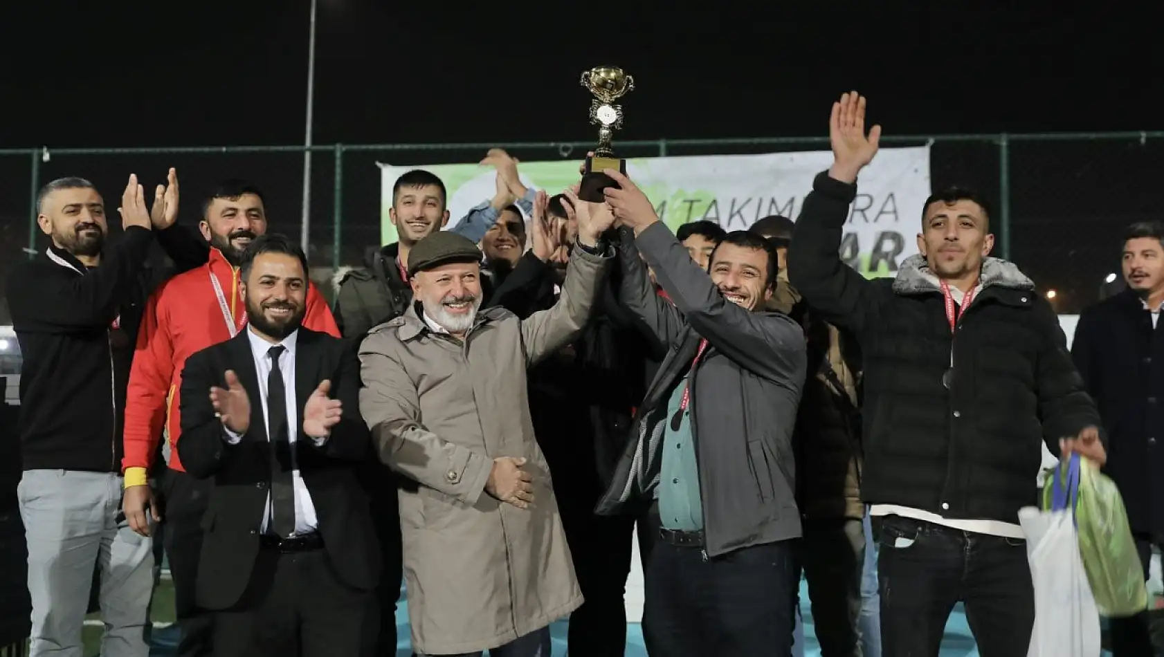 Mahalleler Arası Futbol Turnuvası'nın şampiyonu Boztepe oldu