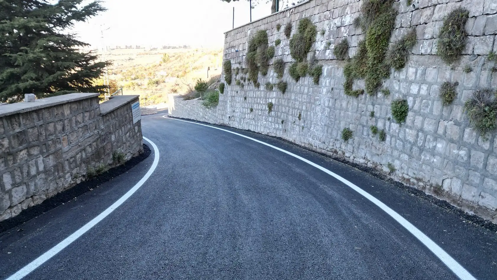 Melikgazi Belediyesi'nden 1 Km yol yenileme çalışması!