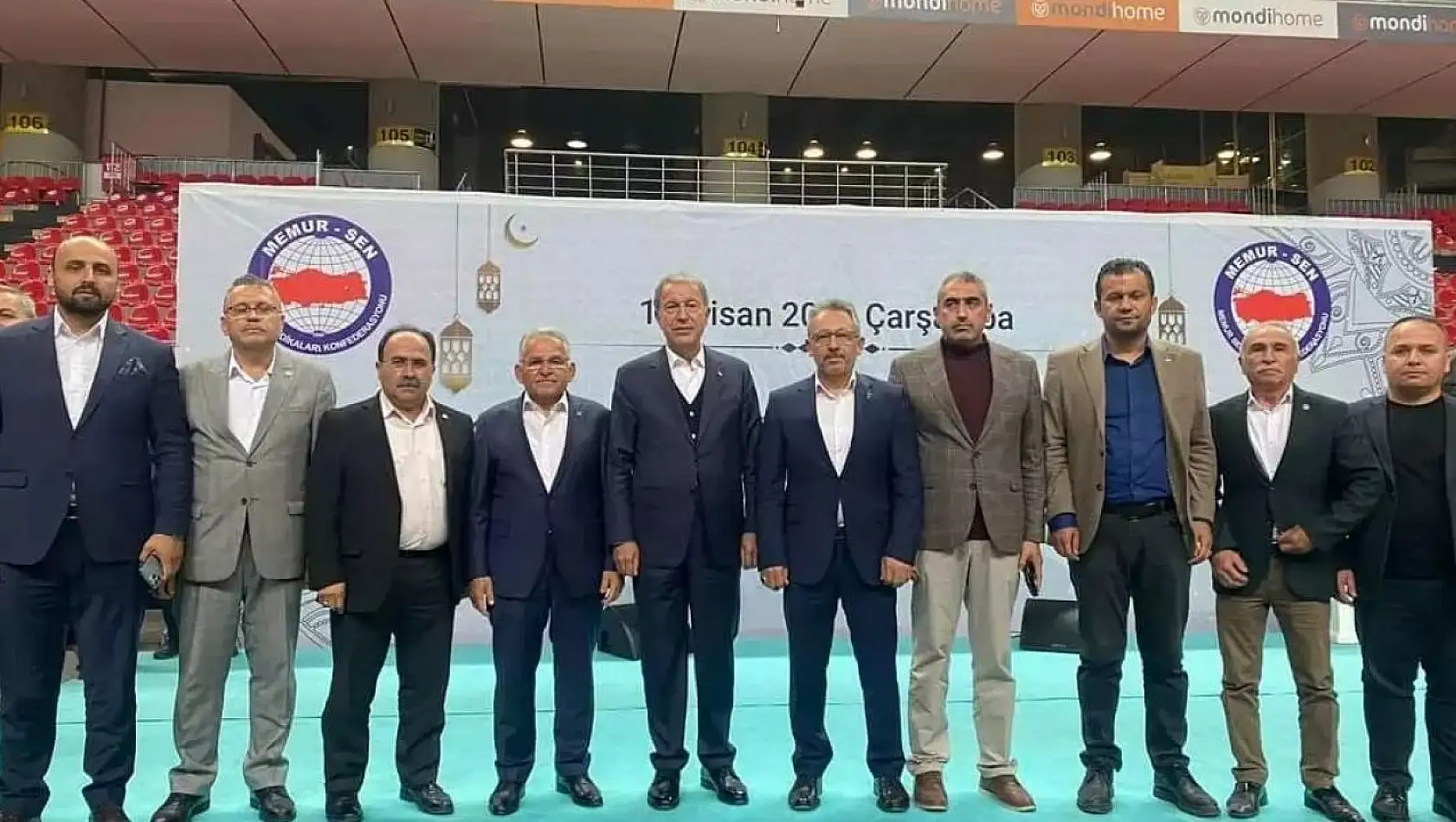 Memur-Sen geniş bir katılımla iftar programı gerçekleştirdi