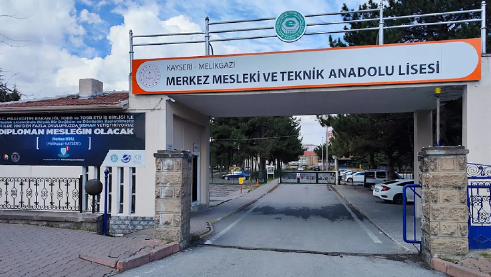 Merkez Mesleki ve Teknik Anadolu Lisesi'nden büyük başarı!