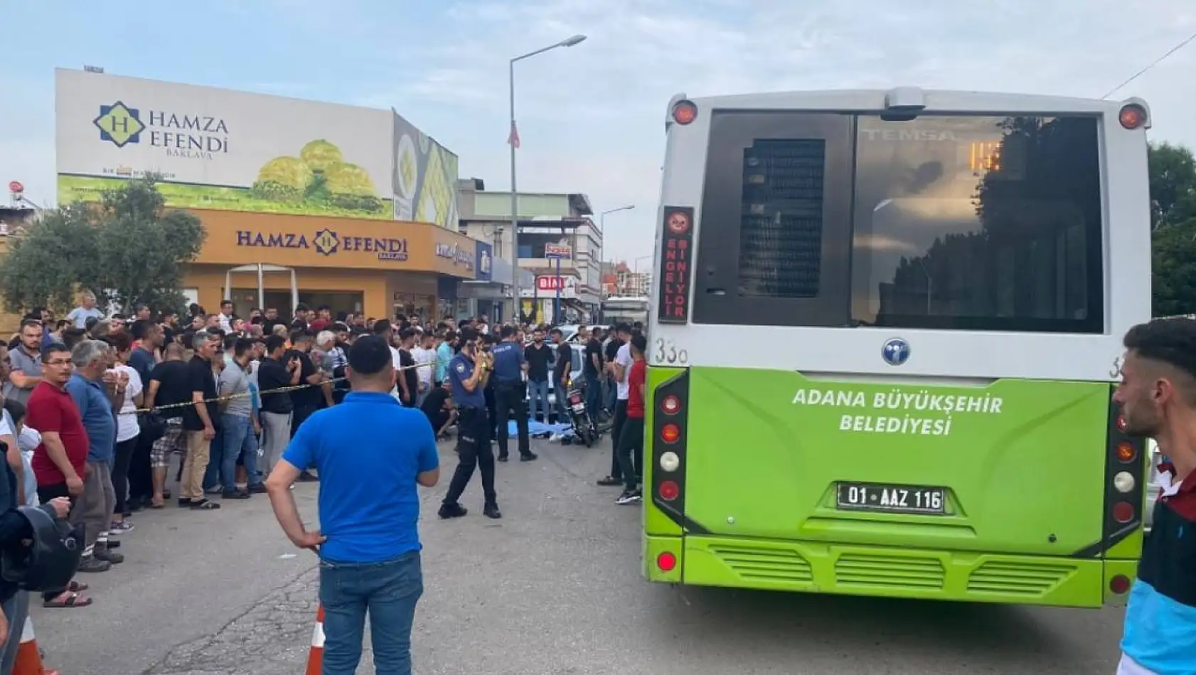 Motosiklet sürücüsünün ölümü kameraya yansıdı