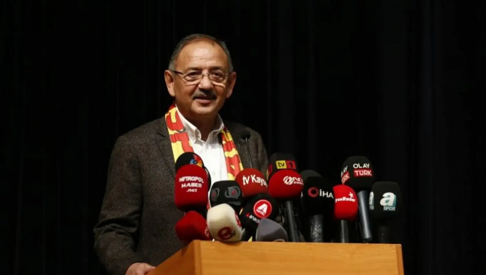 Özhaseki açıkladı: Kayserispor deprem bölgesine konut yaptıracak!