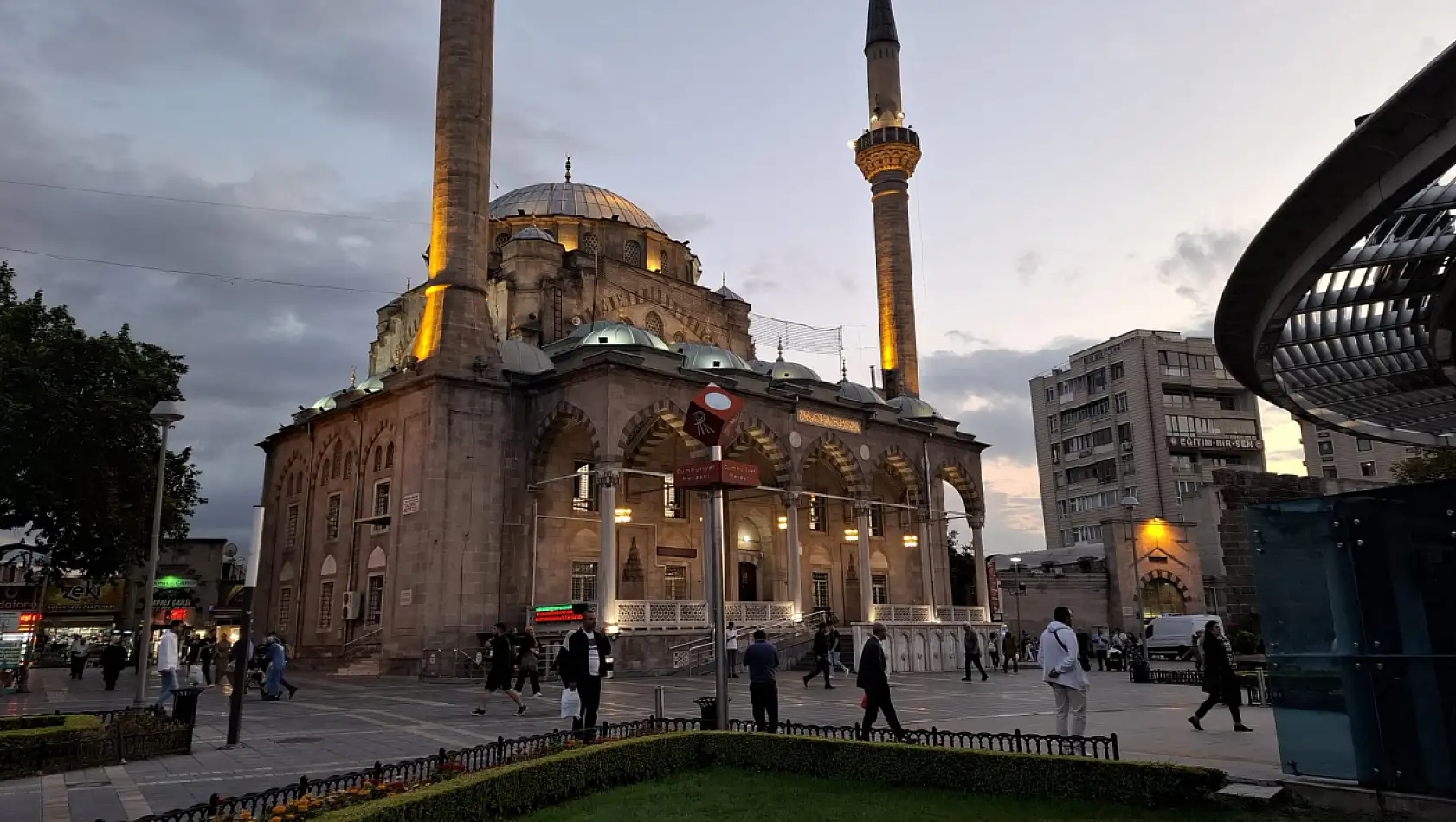 Regaip Kandili ne zaman, hangi güne denk geliyor?