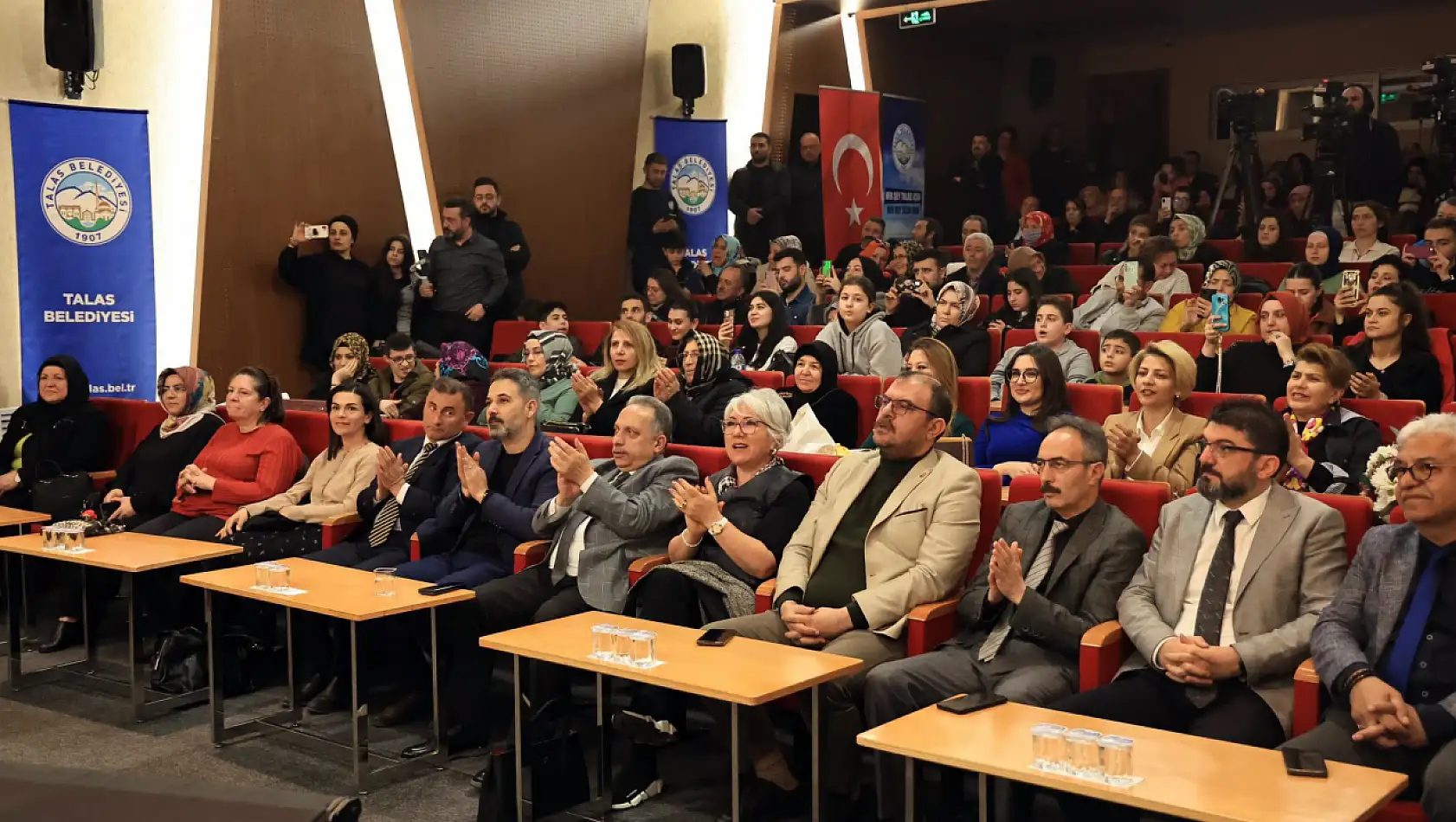 Talas'ta Kadınlar Söyleşi ve Konserde Buluştu