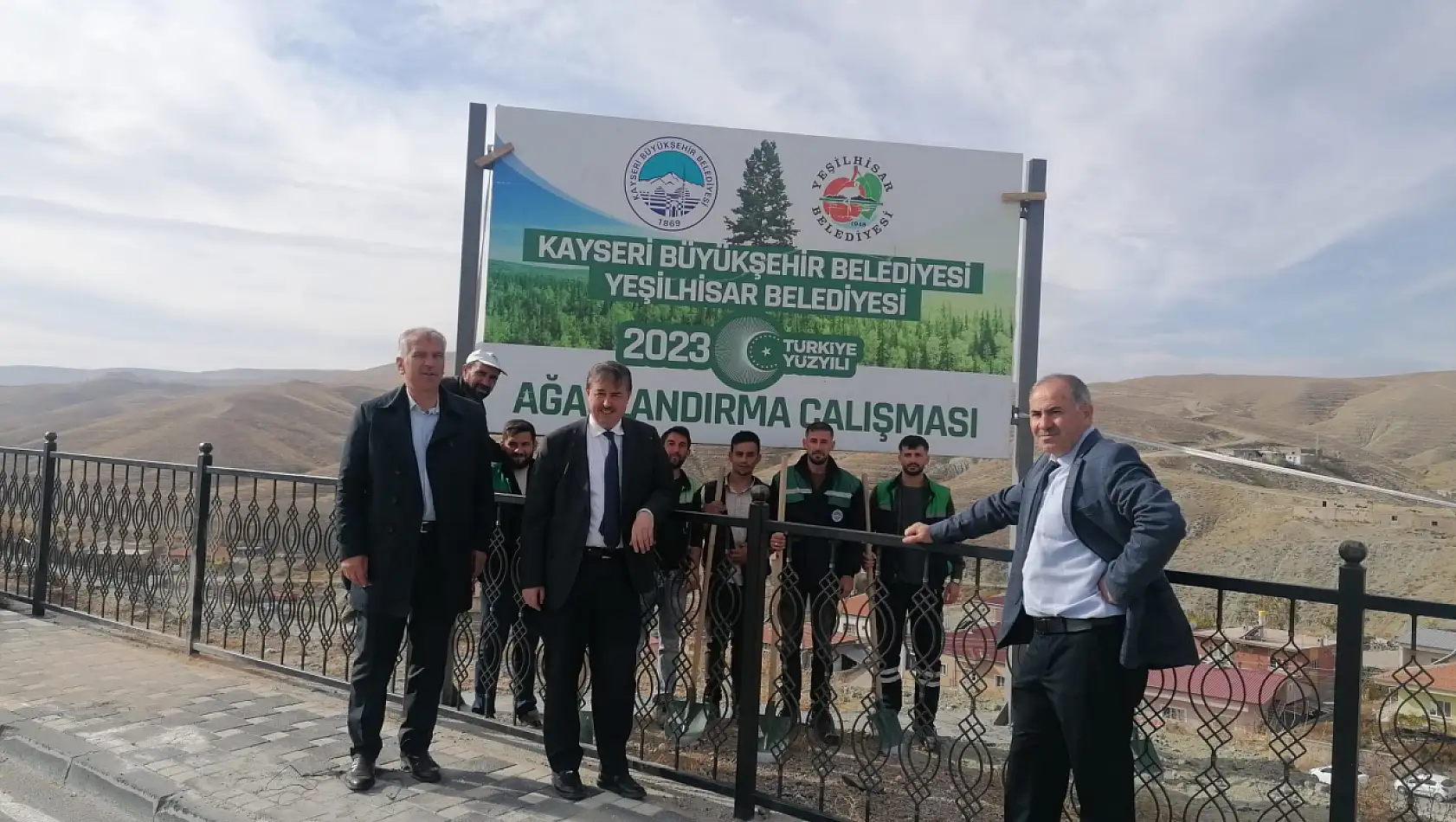 Yeşilhisar'da çok sayıda ağaç, toprakla buluşturuldu