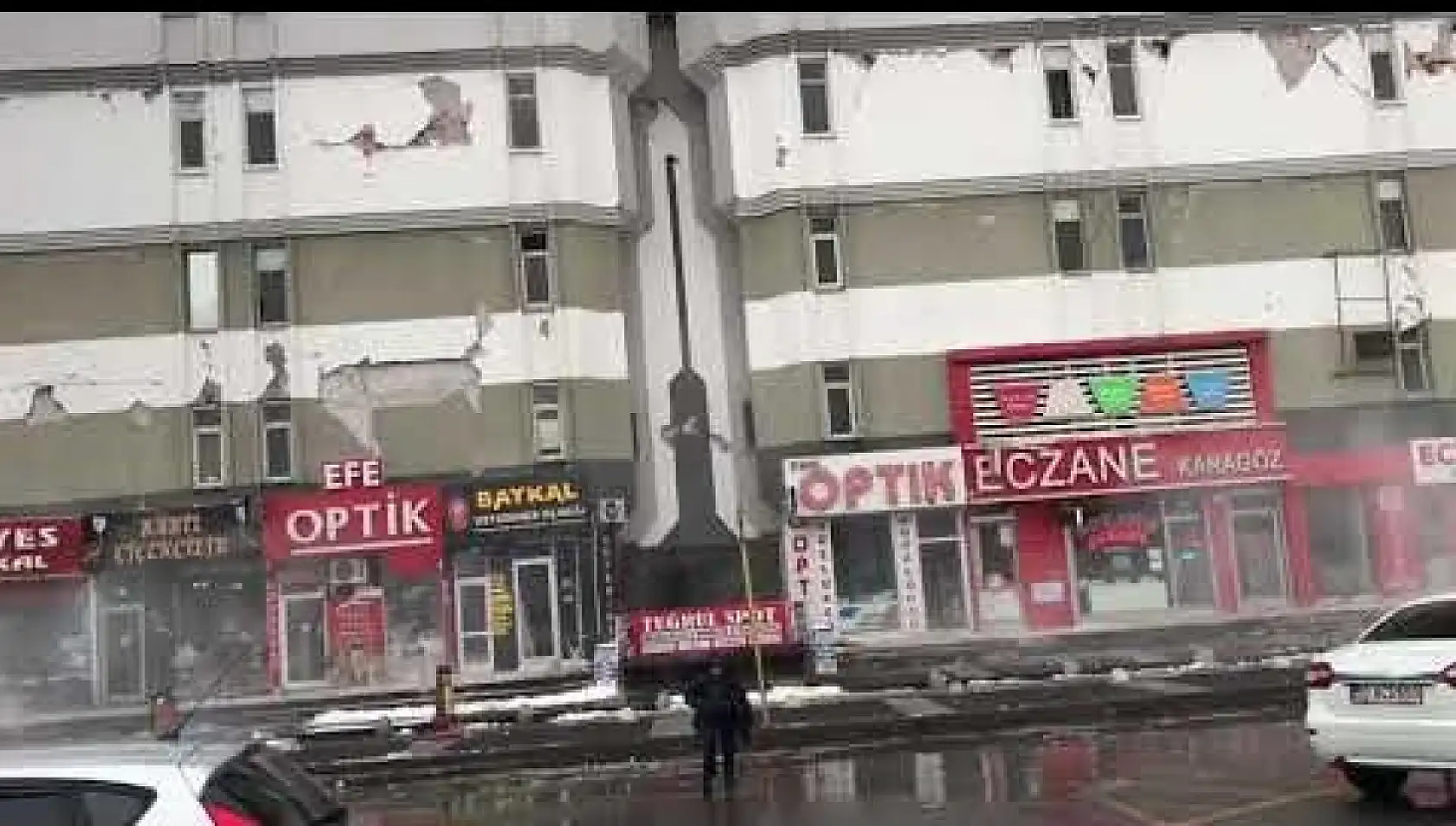 Kayseri'de deprem sonrası yıkılmıştı! Yerine bakın ne yapıldı?