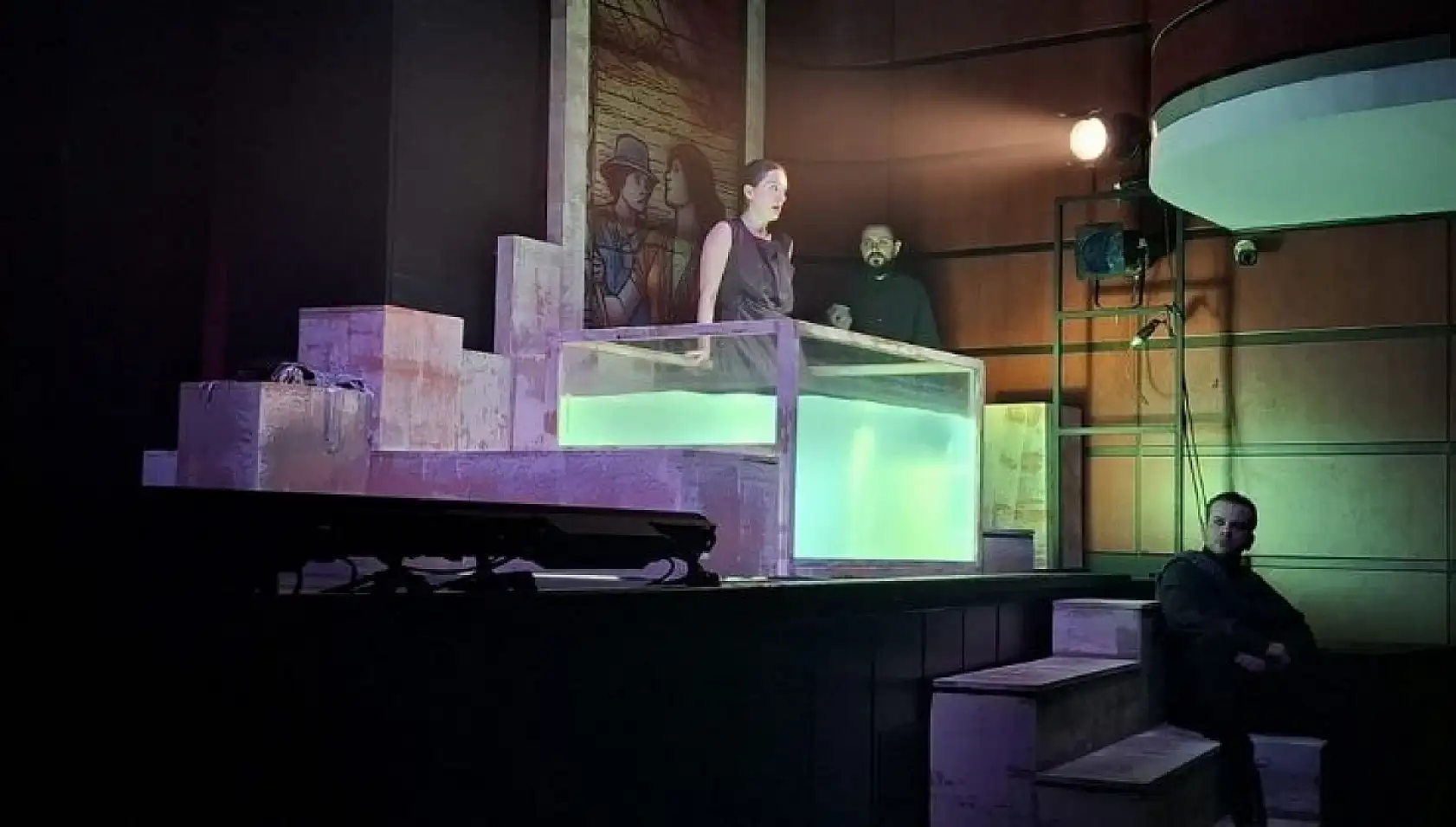 Kayseri Devlet Tiyatrosu ''Bernarda'' ile sahneye damga vurdu!