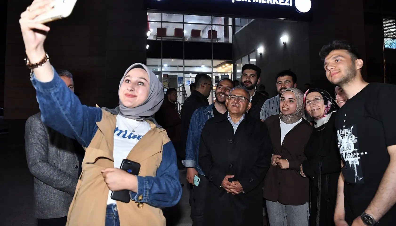 Belediye öğrencilere burs veriyor mu?