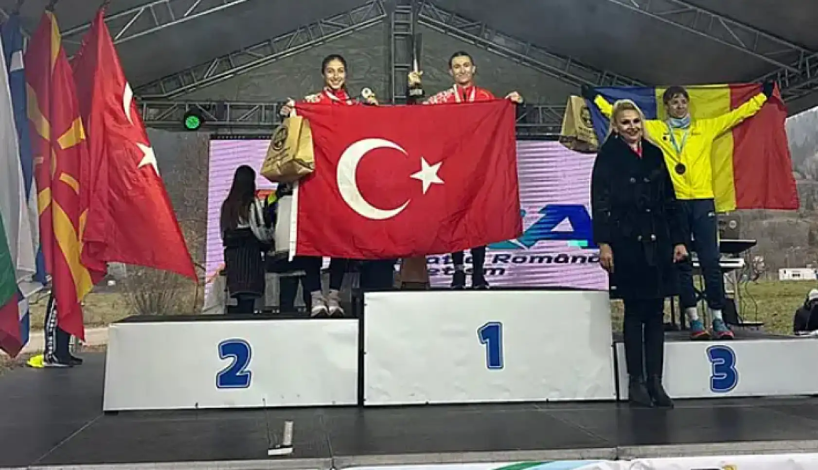 Kayseri'de bugün neler yaşandı? Kentin beldesi ilçe oldu, THY uçağı Kayseri'ye iniş yapamadı, Şehre ceza yağıyor... İşte kısa kısa haberler!