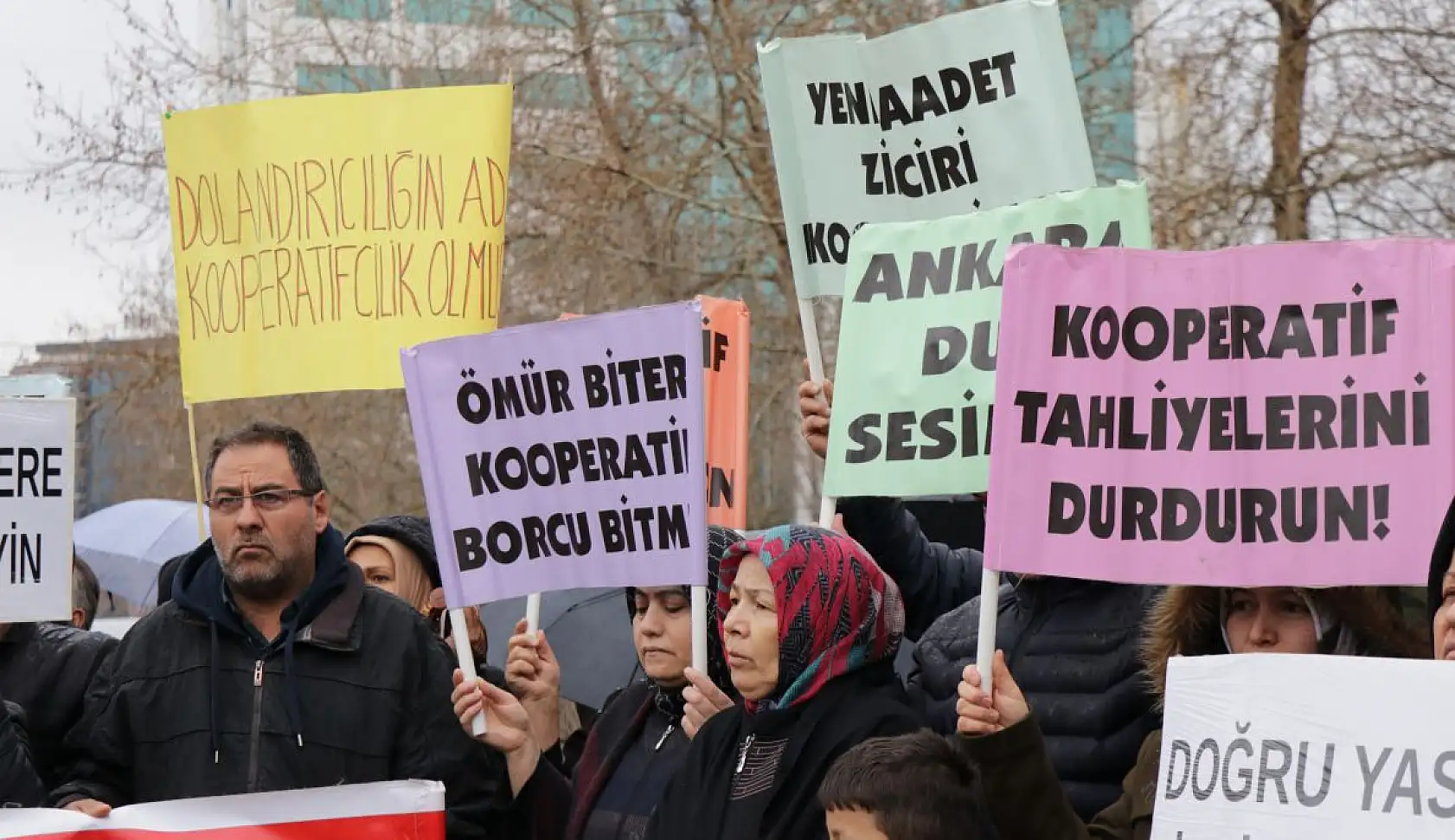 Kooperatif mağduru vatandaşlar eylem yaptı